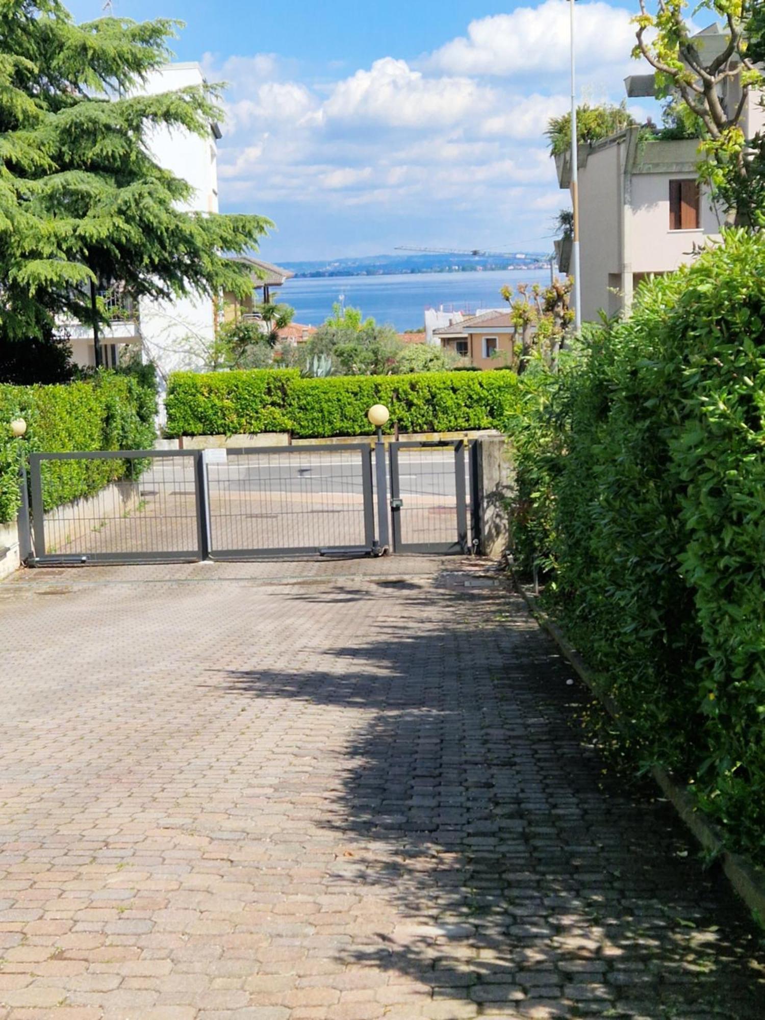 Happy Lake Desenzano del Garda Exterior foto
